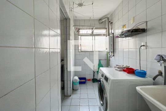 Área de Serviço de apartamento para alugar com 2 quartos, 75m² em Vila Romana, São Paulo