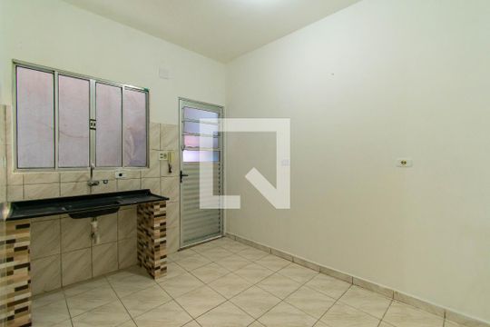 Cozinha de casa de condomínio para alugar com 2 quartos, 55m² em Jardim Sapopemba, São Paulo