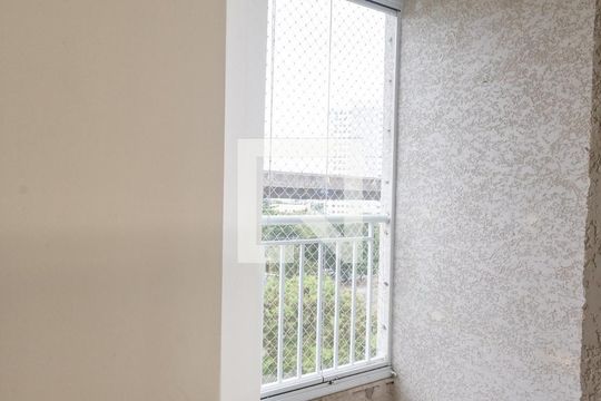 Sacada de apartamento para alugar com 3 quartos, 66m² em Guaiaúna, São Paulo