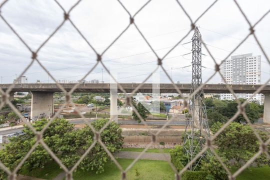Vista de apartamento para alugar com 3 quartos, 66m² em Guaiaúna, São Paulo
