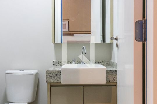 Banheiro de kitnet/studio à venda com 1 quarto, 30m² em Vila Mariana, São Paulo