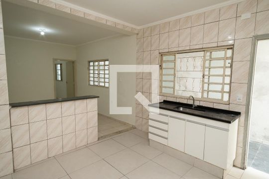 Cozinha de casa para alugar com 2 quartos, 55m² em Chácara Rialto, São Bernardo do Campo