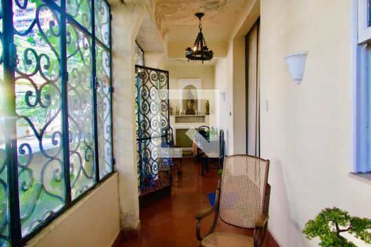 Varanda de casa à venda com 6 quartos, 300m² em Gávea, Rio de Janeiro