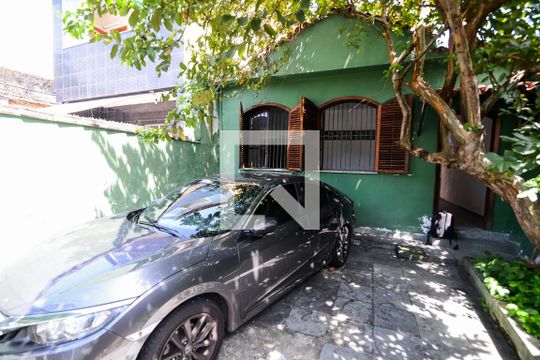 Garagem de casa à venda com 3 quartos, 250m² em Andaraí, Rio de Janeiro