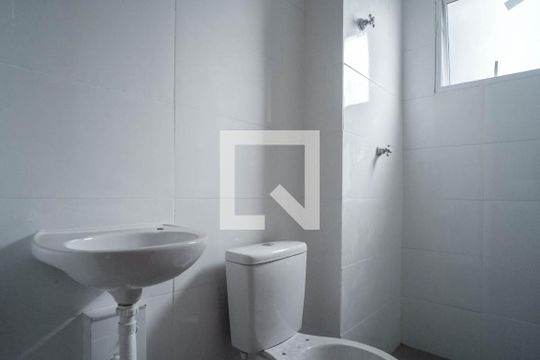 Banheiro de apartamento à venda com 1 quarto, 30m² em Jardim Maringa, São Paulo