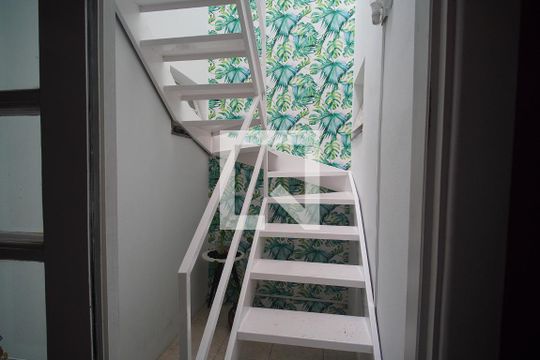 acesso segundo andar de casa à venda com 3 quartos, 125m² em Santo Afonso, Novo Hamburgo