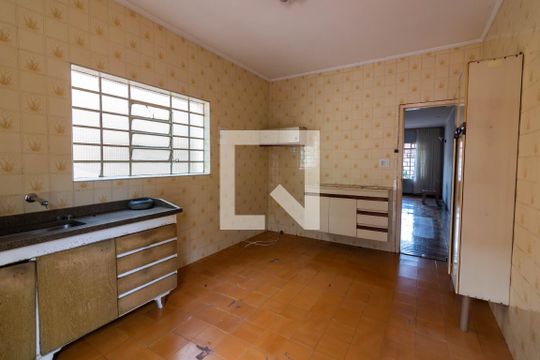 Cozinha  de casa para alugar com 2 quartos, 110m² em Vila Congonhas, São Paulo