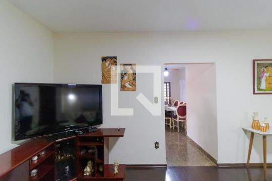 Sala de casa à venda com 3 quartos, 212m² em Vila Nogueira, Campinas