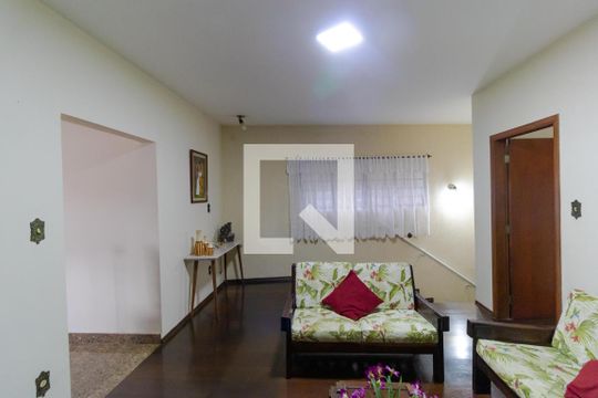Sala de casa à venda com 3 quartos, 212m² em Vila Nogueira, Campinas