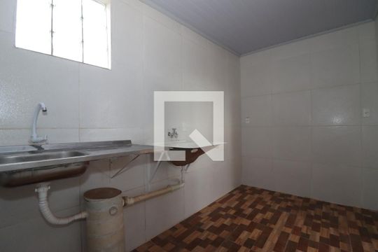 Cozinha e Área de Serviço de apartamento para alugar com 2 quartos, 50m² em Conjunto J, Brasília