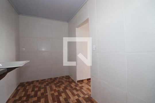 Cozinha e Área de Serviço de apartamento para alugar com 2 quartos, 50m² em Conjunto J, Brasília