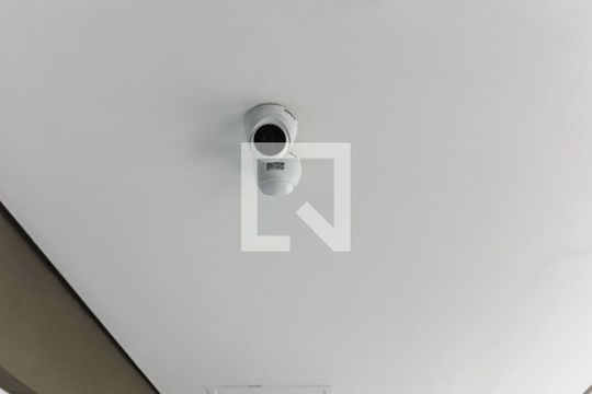 Corredor de apartamento para alugar com 1 quarto, 20m² em Jd. Rio Pequeno, São Paulo