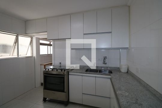 Cozinha de apartamento para alugar com 3 quartos, 107m² em Perdizes, São Paulo