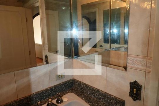 Banheiro de apartamento para alugar com 3 quartos, 107m² em Perdizes, São Paulo
