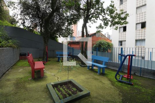 Parquinho de apartamento para alugar com 3 quartos, 107m² em Perdizes, São Paulo