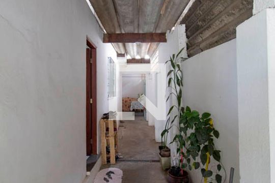 Casa 2 Corredor de casa à venda com 5 quartos, 400m² em Jardim de Lorenzo, São Paulo