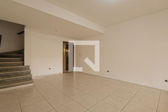 Sala de casa à venda com 2 quartos, 180m² em Vila Endres, Guarulhos