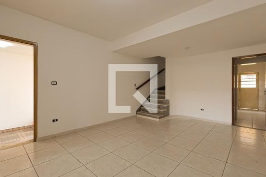 Sala de casa à venda com 2 quartos, 180m² em Vila Endres, Guarulhos