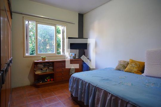 Quarto 1 de casa à venda com 9 quartos, 300m² em Jardim Carvalho, Porto Alegre