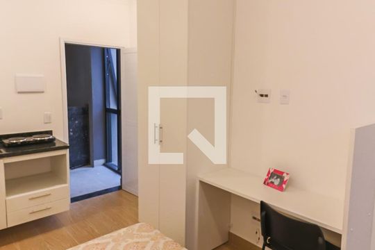 Studio - Quarto / Cozinha / Lavanderia de kitnet/studio para alugar com 1 quarto, 20m² em Jd. Rio Pequeno, São Paulo