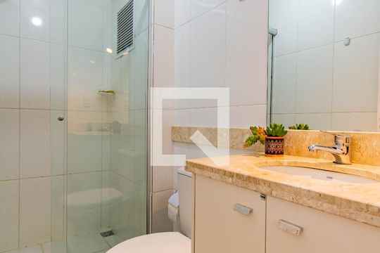 Banheiro Social de apartamento à venda com 3 quartos, 72m² em Marechal Rondon, Canoas