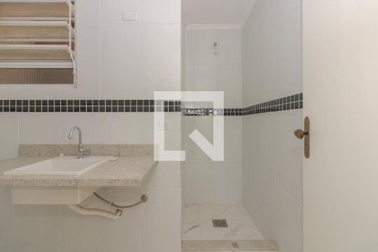 Banheiro de apartamento à venda com 3 quartos, 89m² em Passo D’areia, Porto Alegre