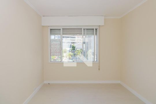 Quarto 2 de apartamento para alugar com 3 quartos, 89m² em Passo D’areia, Porto Alegre