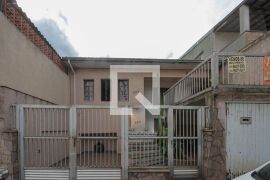 Fachada de casa à venda com 3 quartos, 117m² em Vila Macedópolis, São Paulo