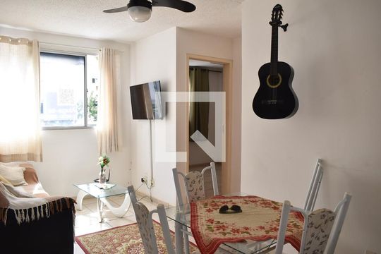 Sala de apartamento para alugar com 1 quarto, 57m² em Guaratiba, Rio de Janeiro