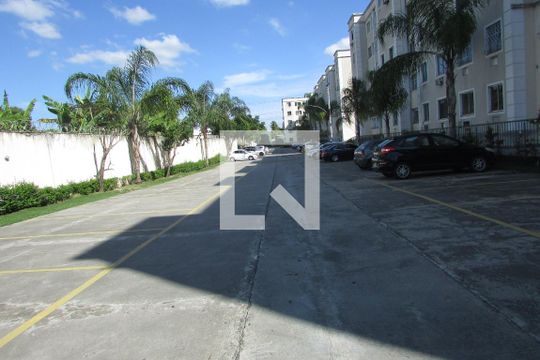 Área comum - Garagem de apartamento para alugar com 1 quarto, 57m² em Guaratiba, Rio de Janeiro