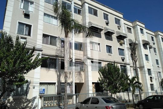 Fachada do bloco de apartamento para alugar com 1 quarto, 57m² em Guaratiba, Rio de Janeiro