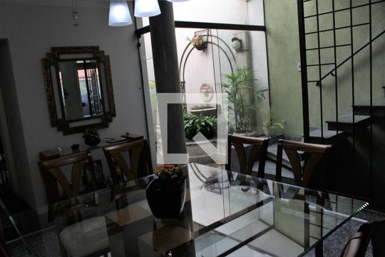 Jardim de Inverno/Sala de Jantar - foto 4 de casa à venda com 3 quartos, 398m² em Osvaldo Cruz, São Caetano do Sul