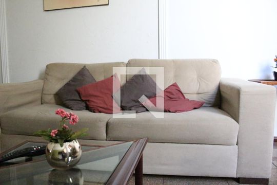 Sala de TV - foto 4 de casa à venda com 3 quartos, 398m² em Osvaldo Cruz, São Caetano do Sul