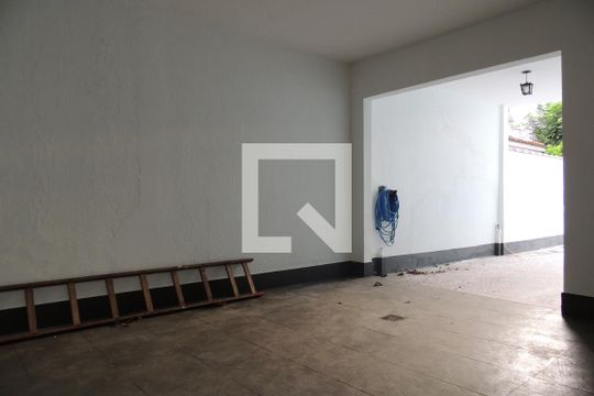 Garagem de casa para alugar com 3 quartos, 280m² em Anil, Rio de Janeiro