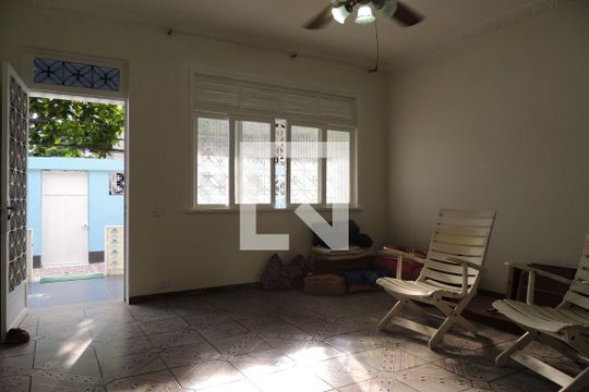 Casa para alugar com 3 quartos, 280m² em Anil, Rio de Janeiro