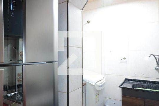 Cozinha de apartamento para alugar com 2 quartos, 42m² em Brás, São Paulo