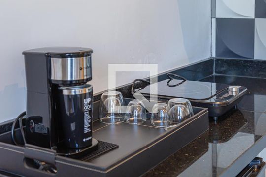 Cozinha de kitnet/studio para alugar com 1 quarto, 19m² em Consolação, São Paulo