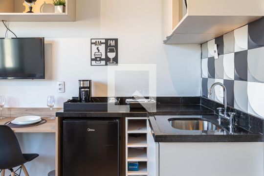 Cozinha de kitnet/studio para alugar com 1 quarto, 19m² em Consolação, São Paulo