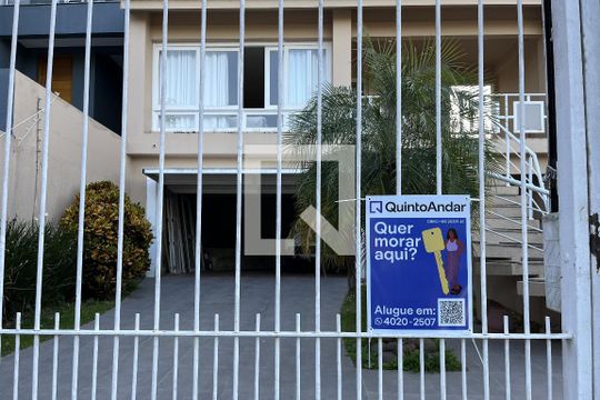 Casa à venda com 4 quartos, 330m² em Santo Antônio, Porto Alegre