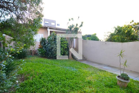 Jardim de casa à venda com 4 quartos, 330m² em Santo Antônio, Porto Alegre