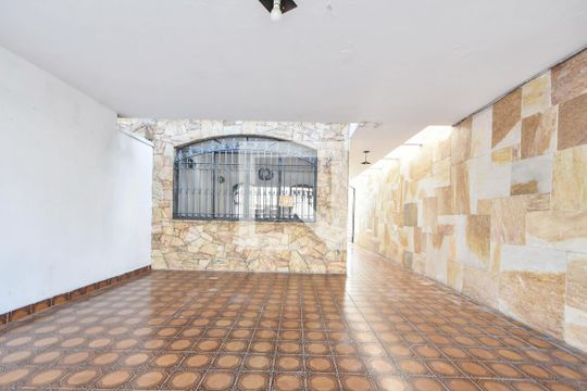 Garagem de casa à venda com 3 quartos, 150m² em Cidade Monções, São Paulo