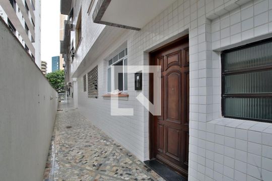 Área Comum - Bloco de Entrada para o Apartamento de apartamento para alugar com 2 quartos, 67m² em Gonzaga, Santos
