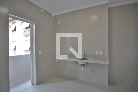 Cozinha de apartamento para alugar com 2 quartos, 67m² em Gonzaga, Santos