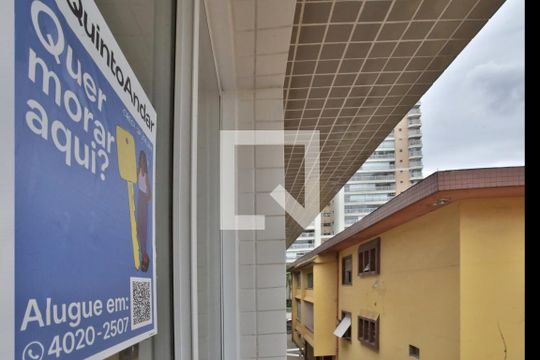 Plaquinha Quinto Andar instalada de apartamento para alugar com 2 quartos, 67m² em Gonzaga, Santos