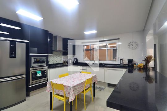Cozinha de casa à venda com 3 quartos, 184m² em Santa Teresinha, Santo André