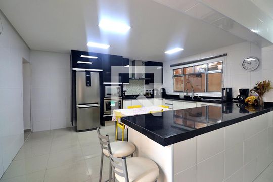 Cozinha de casa à venda com 3 quartos, 184m² em Santa Teresinha, Santo André