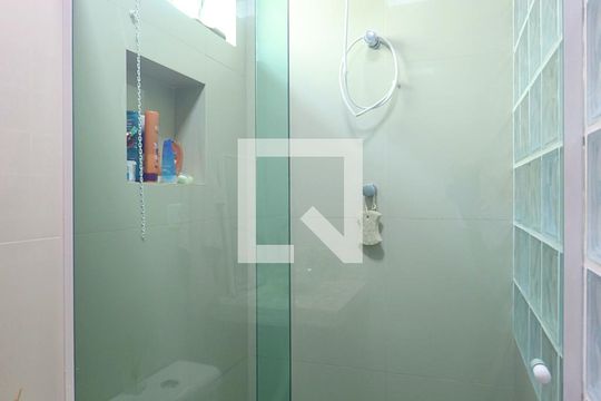 Banheiro do Quarto 1 - Suíte 1 de casa à venda com 3 quartos, 184m² em Santa Teresinha, Santo André