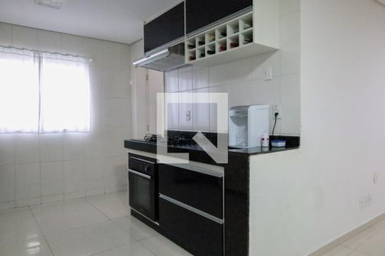 Cozinha de casa para alugar com 2 quartos, 120m² em Nova Gameleira, Belo Horizonte