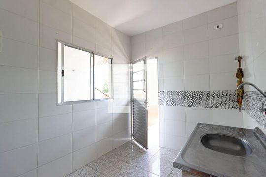 Cozinha de casa para alugar com 1 quarto, 37m² em Jardim Japao, São Paulo