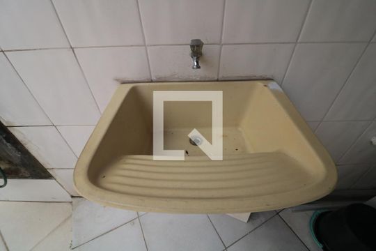 Área de Serviço de casa para alugar com 2 quartos, 70m² em Vila Bertioga, São Paulo